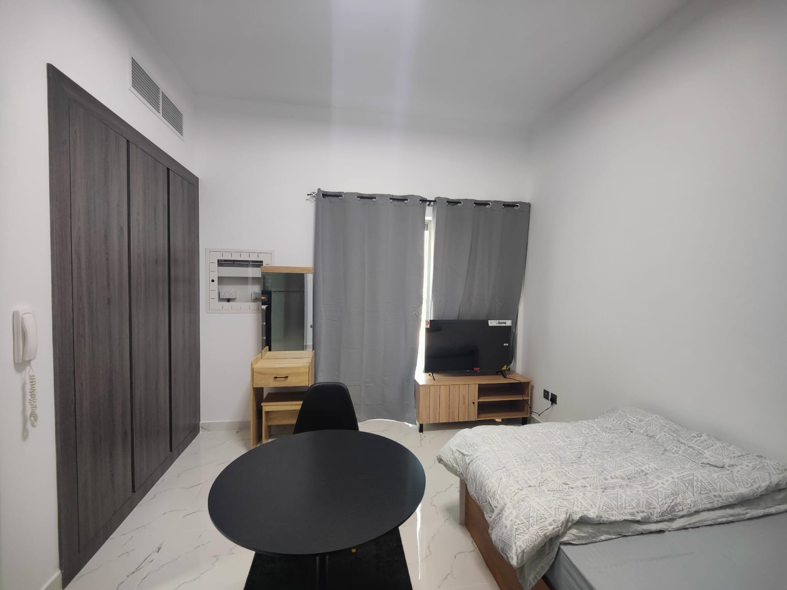 PRIME LOCATION | WELL MAINTAINED | FURNISHED