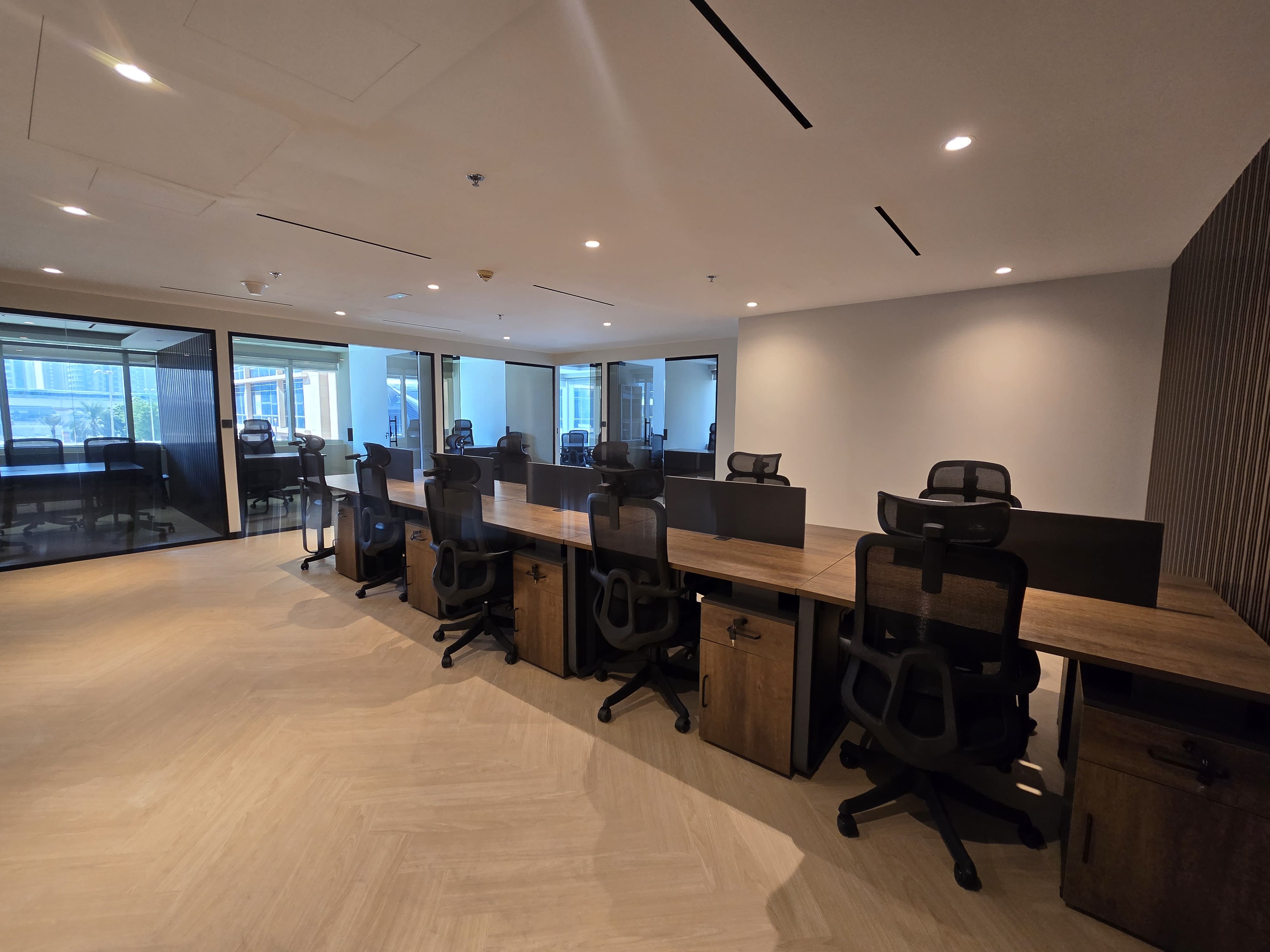 Fully Fitted Spacious Office for Rent in One Lake Plaza