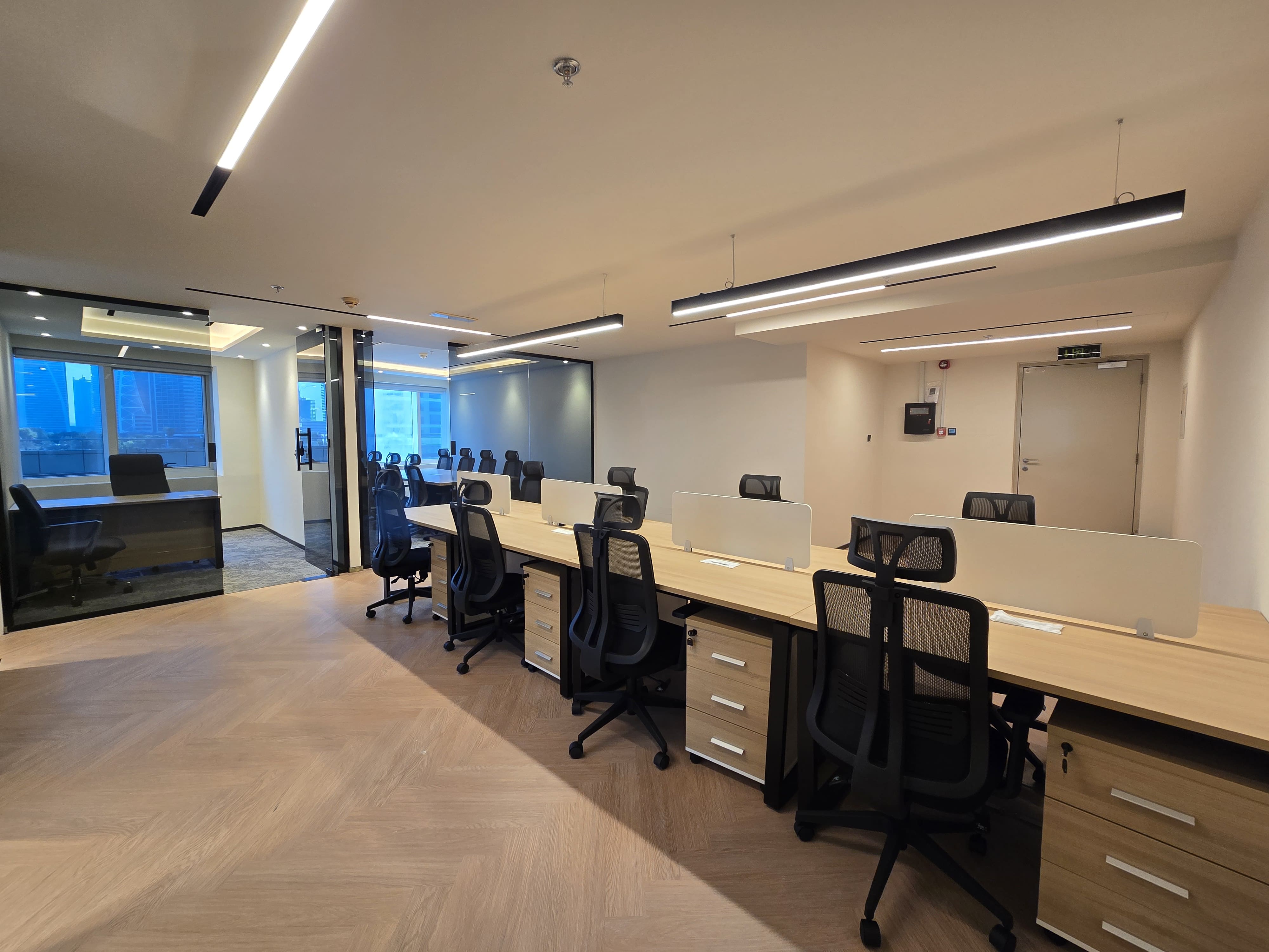Fully Fitted Spacious Office for Rent in One Lake Plaza